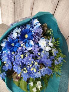 カレッタ汐留にお届けした青色系の花束